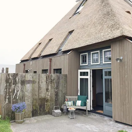 With Terrace With Sufficient Garden * Callantsoog