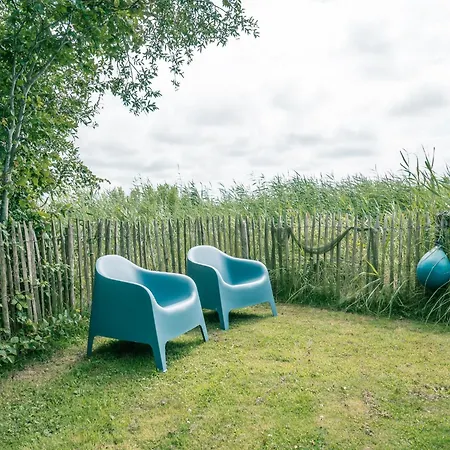 With Terrace With Sufficient Garden Ferienhaus *